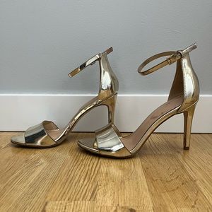 Stunning gold high heels